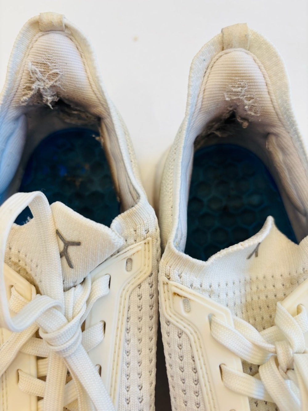 Men's White Knit Athletic Sneakers with Cushioned Foam Midsole size 8 - Picture 6 of 12